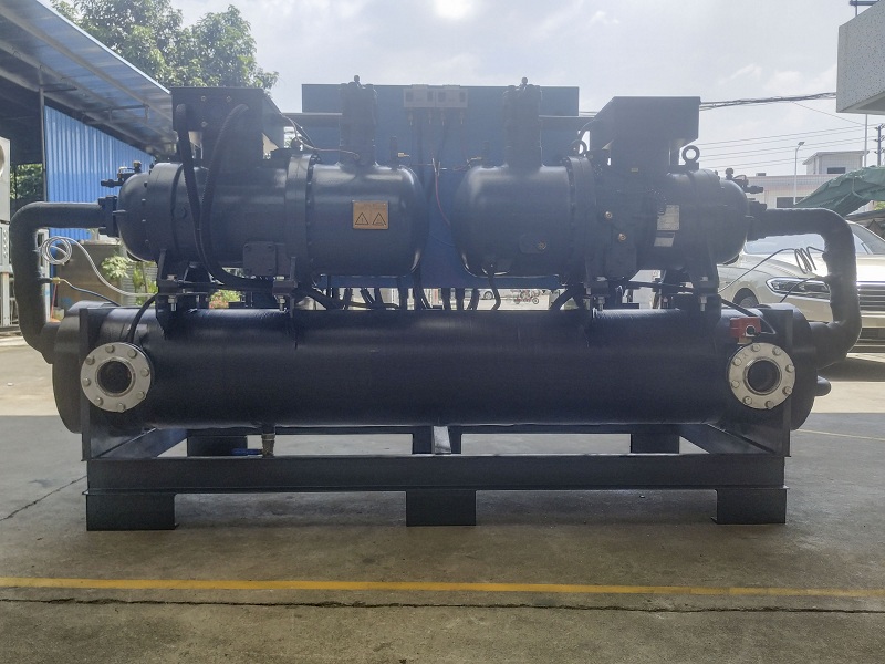 水冷式工業冷水機 水冷式工業冷水機